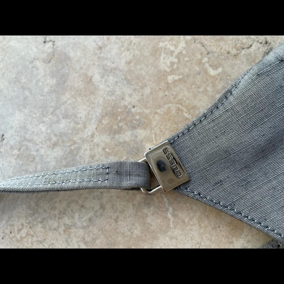 Small Guess Shoulder Bag - Picture 4 of 6